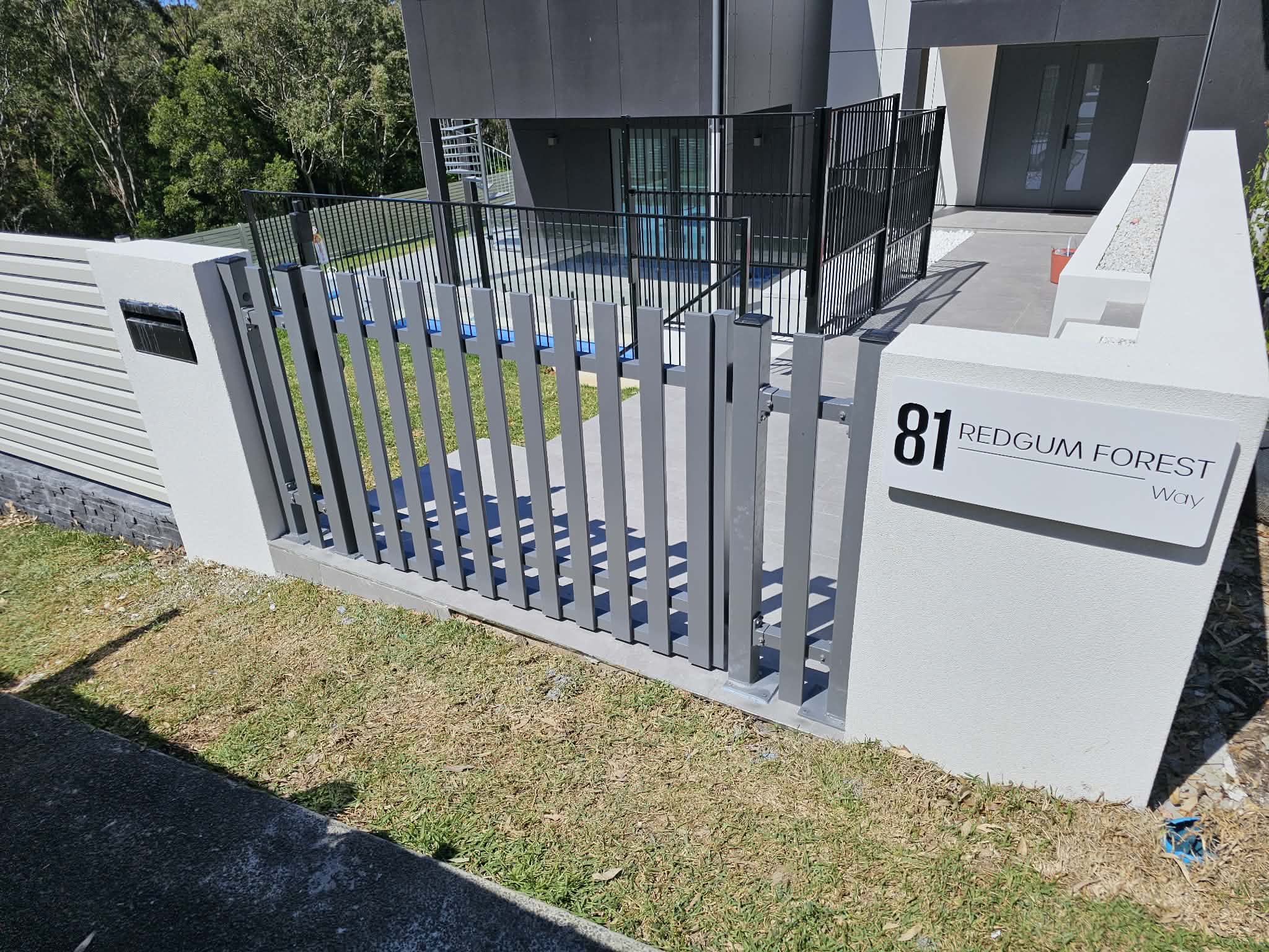 Concrete & Solid Panel Fencing Illawarra